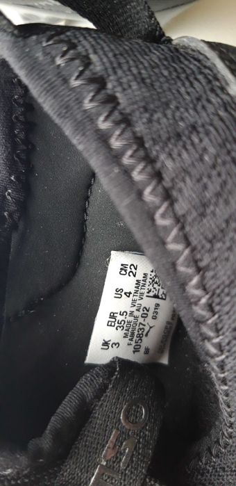 Chuteiras de futebol PUMA - Artigo NOVO.