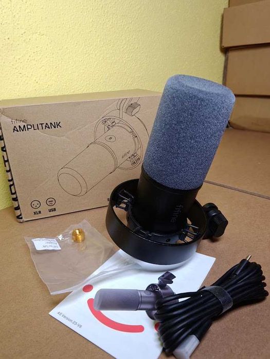 Microfone Condensador / Dinâmico USB/XLR Fifine AmpliTank K688 novo