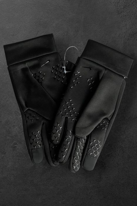 Rękawiczki Nike zimowe sportowe czarne dotykowe antypoślizgowe