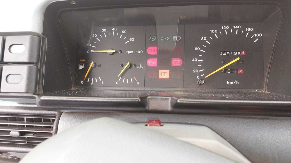 Land Rover Discovery 2.5 TDI (1993) – Clássico com potencial – 7.900€