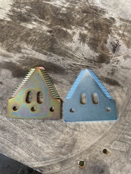 Продам нож сегмента жатки Z52672 John Derre