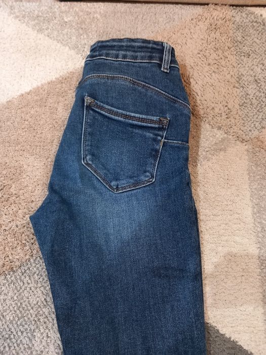 Klasyczne dżins rozm 36