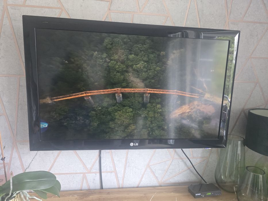 Tv telewizor LG OLG 37 cali sprawny plus dekoder