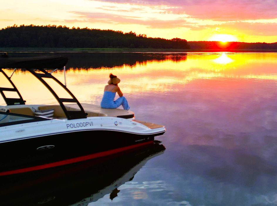 RANDEZ-VIEW - nad jeziorem, nocleg Mazury, TV55', Netflix, fvat, garaż