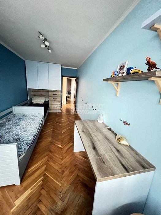 Продається  3кімн.кв.  центр . Гімназійна набережна