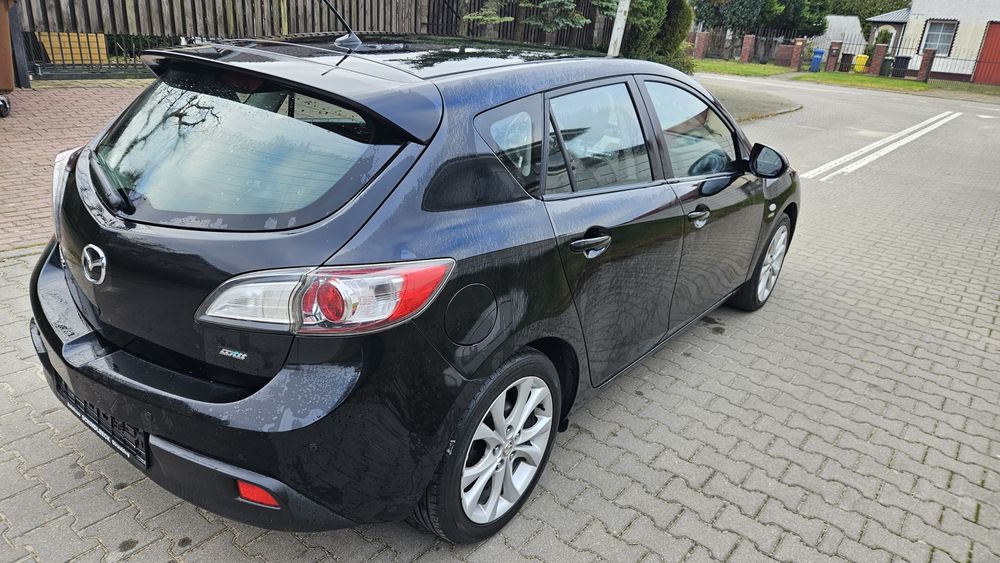 OKAZJA 09r MAZDA 3 1,6 110KM grz szyba i fotele  pali na dotyk ładna