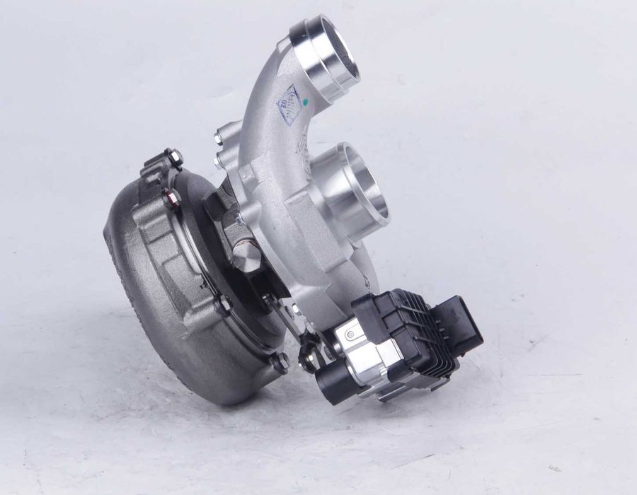 FABRYCZNIE NOWA TURBINA turbo Jeep mercedes chrysler 3.0 CRD 218KM