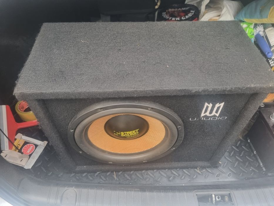 Продам сабуфер в хорошем состоянии