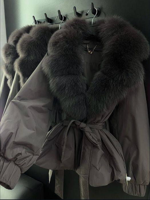 Пуховик з натуральним хутром