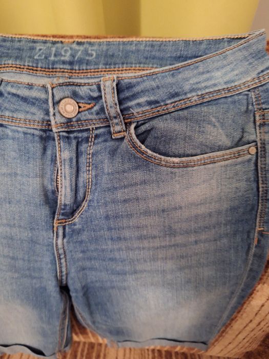 Spodnie jeansowe rybaczki 36