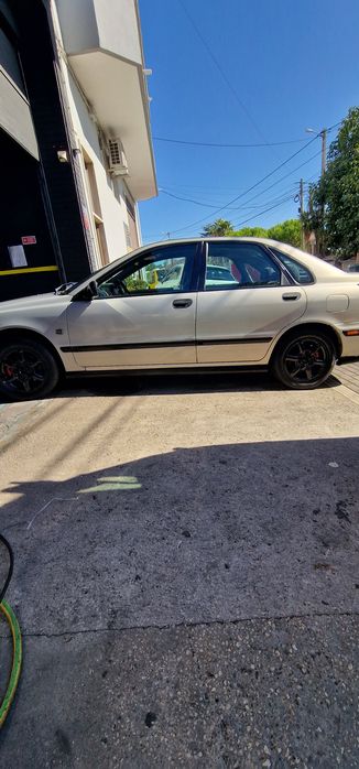Vende se Volvo S40