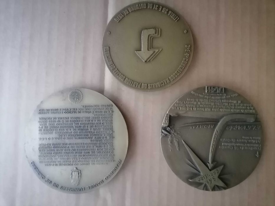 Medalha Dr. SÁ CARNEIRO e 3º/4º Congresso PSD 1976