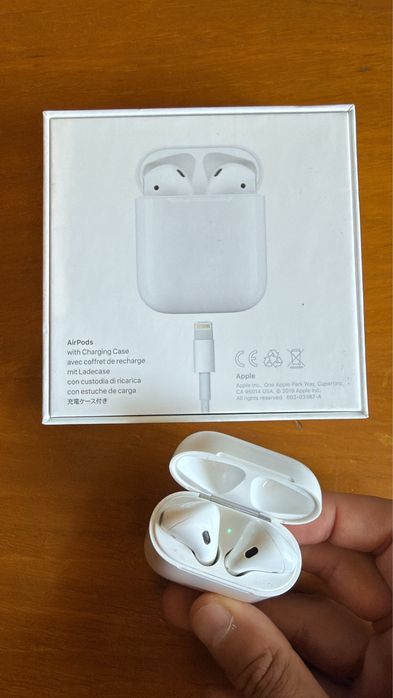 Apple AirPods (2.ª geração / 2019) – Excelente estado