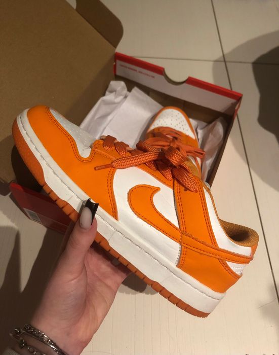 Nike Dunk low- cor laranja