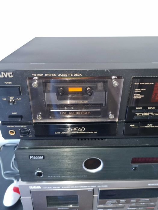 Magnetofon JVC V611
