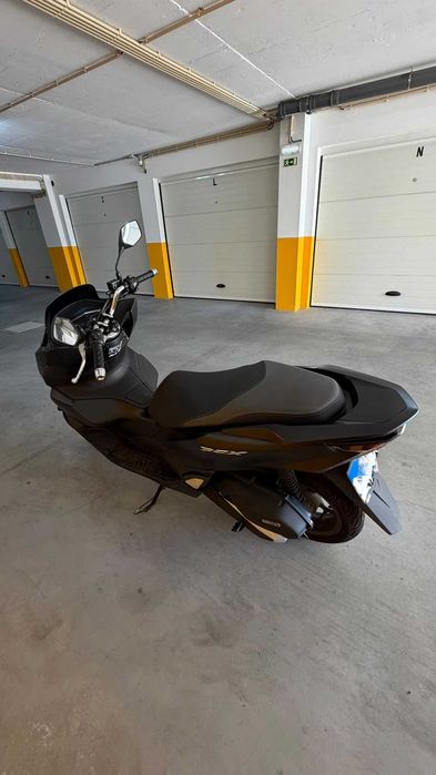 Honda PCX 2022 - Preta - 59.000km