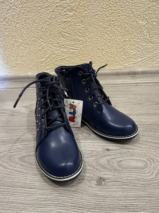 Осінні черевики для дівчинки 29 розміру