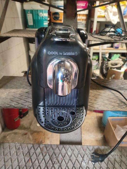 Máquina de café avariada (bomba de água????)