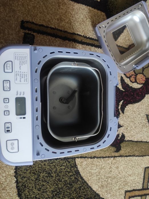 Хлібопічка продам