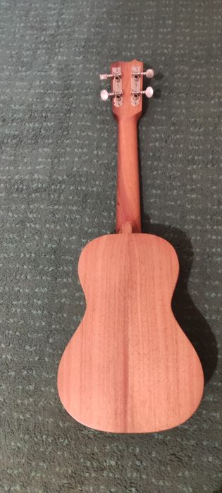 Ukulele APC + capa