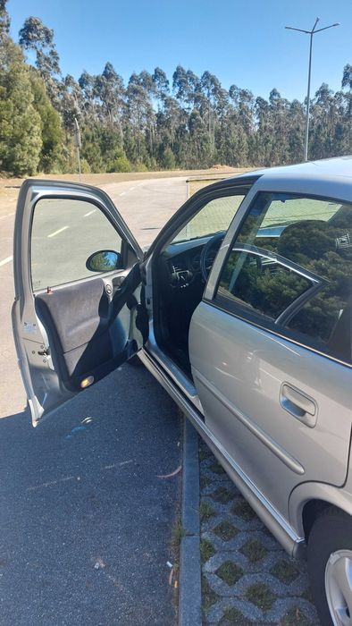 OPEL VECTRA-B 1.6i - Automático