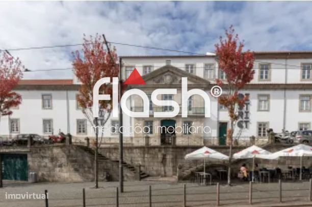 Espaços de Escritórios na Batalha - Porto