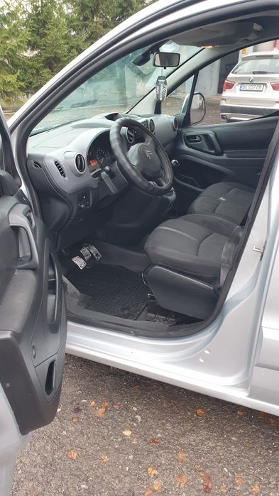 Продаю сітроєн  берлінго 2010р