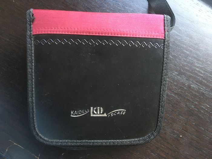 CD Case - 4864286174372098120