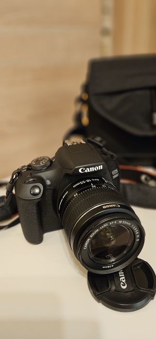 Canon EOS 2000 D