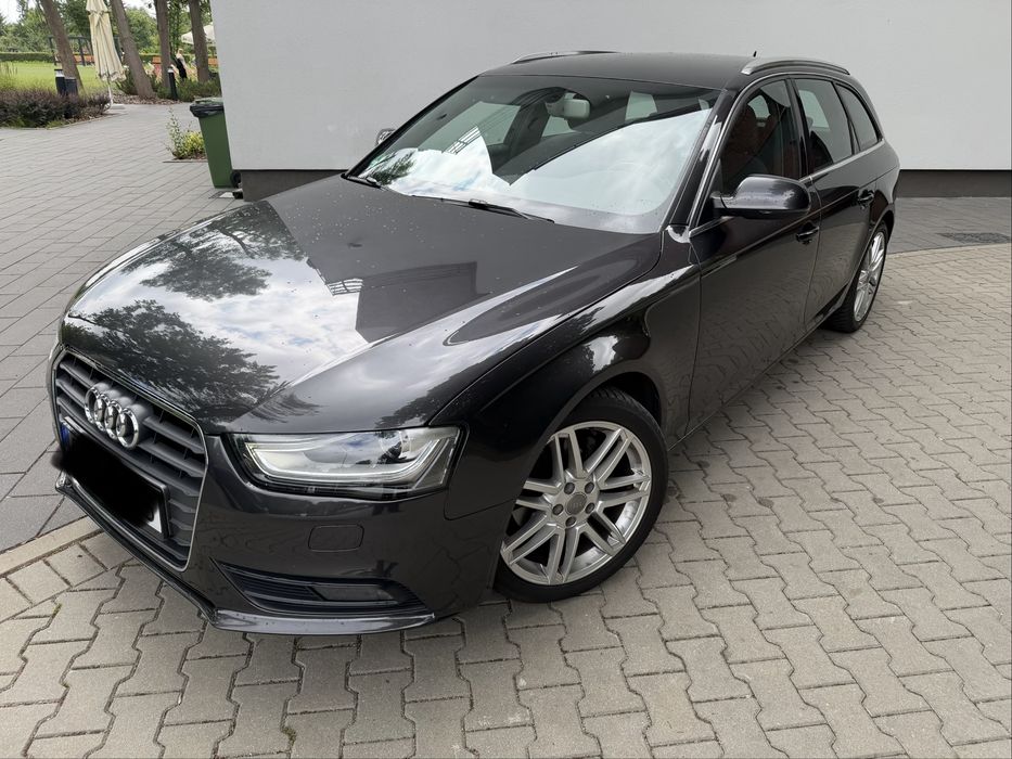 Audi a4 Bi-Xenon PDC Navigacja