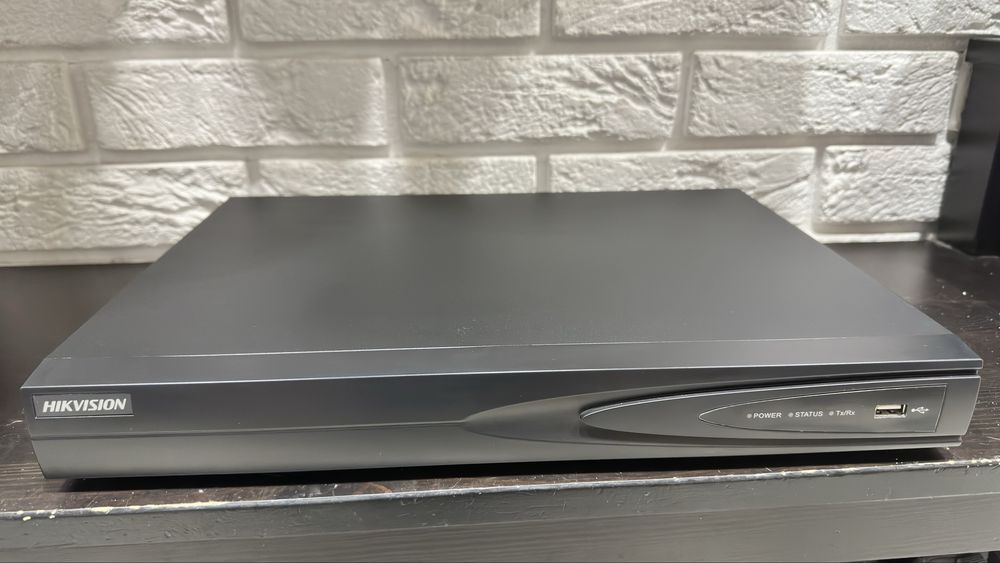 видеорегистратор Hikvision DS-7608NI-E2 + 1TB