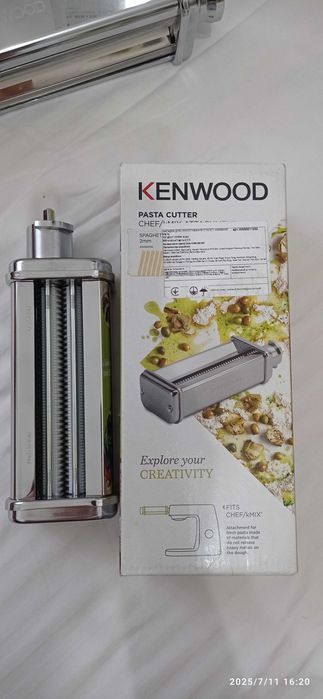 Кухонна машина Kenwood Chef XL Titanium KVL8300S — БЕЗ ДОД. НАСАДОК