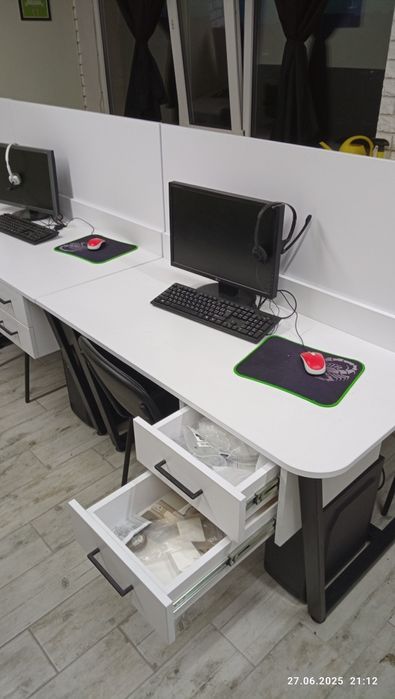 Офисные столы / рабочие места для менеджеров, колцентра call center