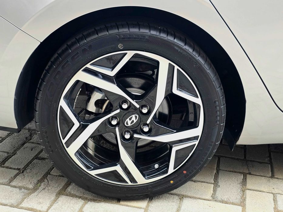 Hyundai Elantra 2020г.в. 2.0 автомат, бензин