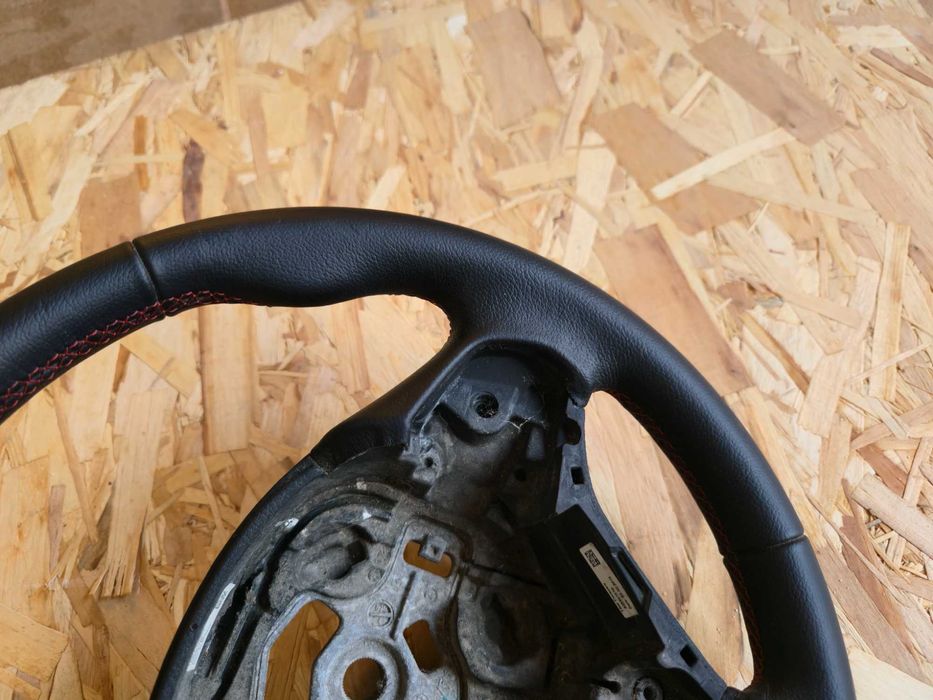 Volante Sport BMW Serie 1 F20 3 F30 4 F36 em pele