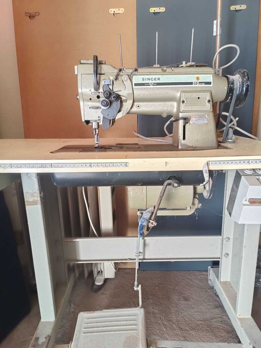 Máquina de Costura Industrial Singer 2 Agulhas
