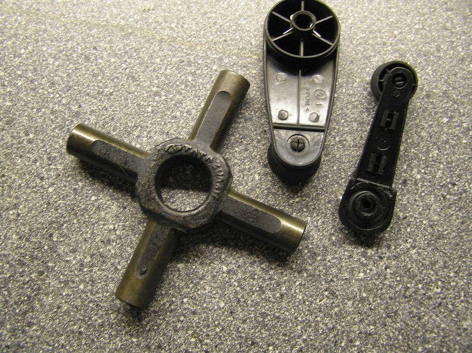 Тата пыльник ступици