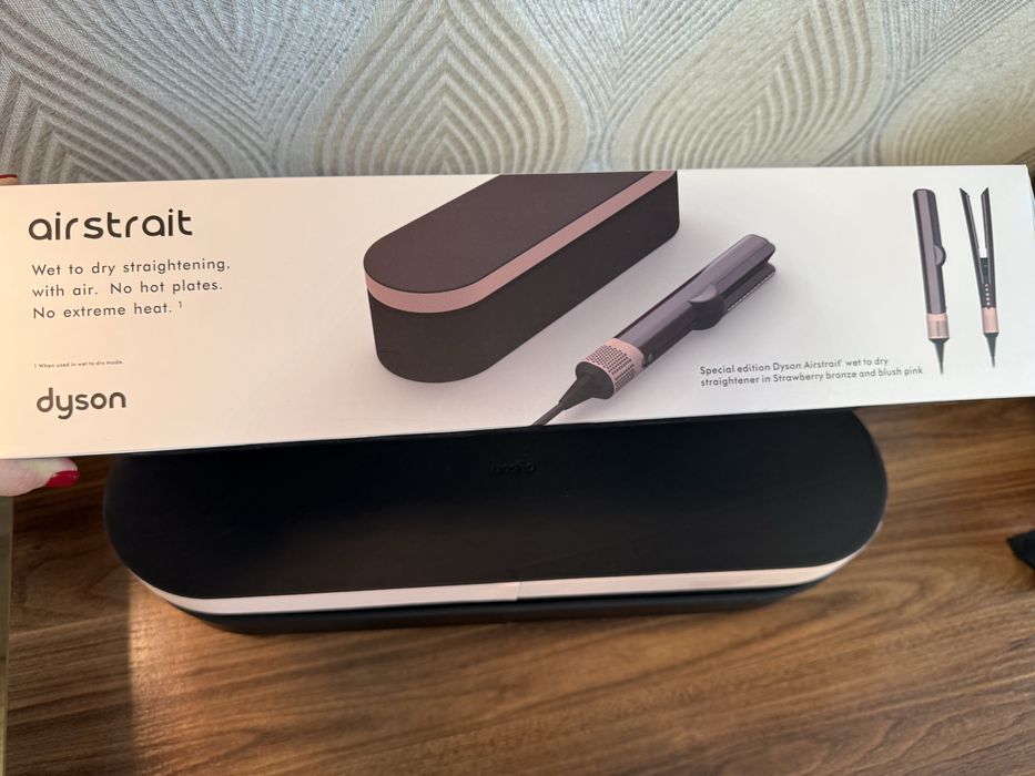 Продам випрямляч Dyson Airstrait straightener (Jasper Plum)
