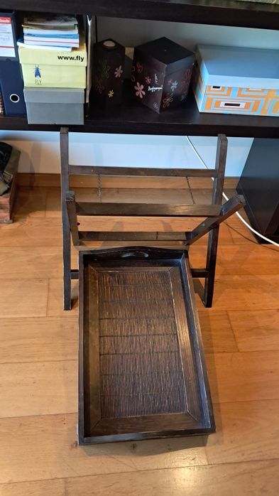 Tabuleiro de madeira amovível