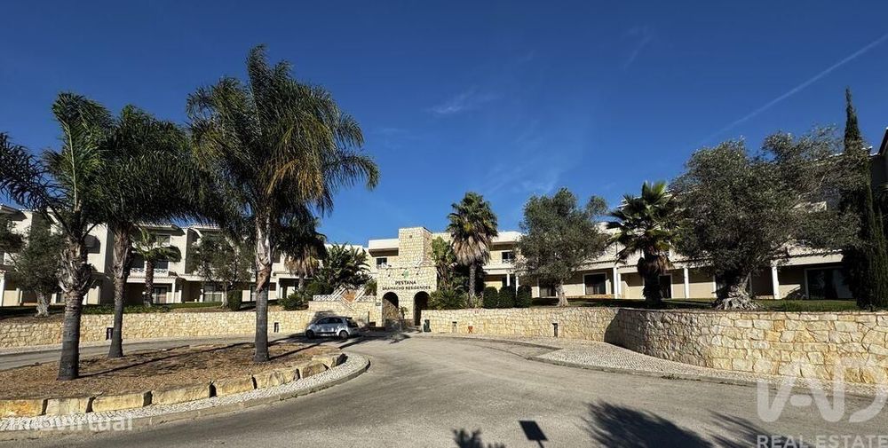 Apartamento em Estômbar e Parchal de 59,00 m2