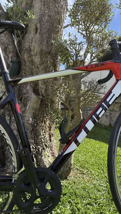 Bicicleta de estrada CUBE