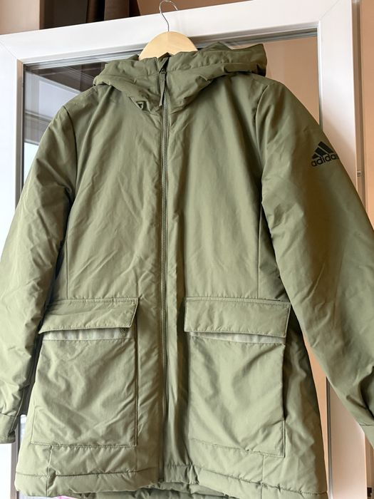 Парка adidas в розмірі s в ідеальному стані
