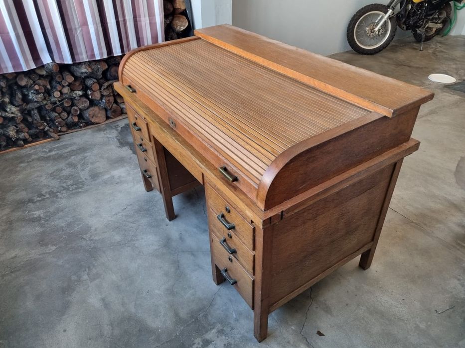 Secretária Olaio com esteira