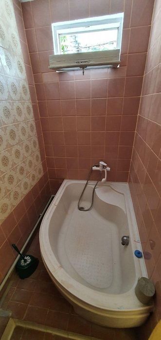 Сдам 1 - к.квартиру на Корабелов, район БСМП