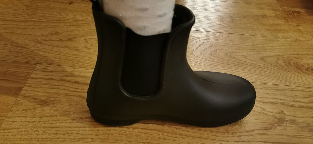 CROCS Boots, Size 36.64585808021634123