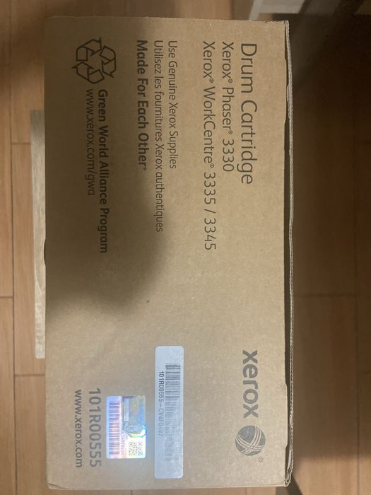 Продам принт-картридж 101R00555