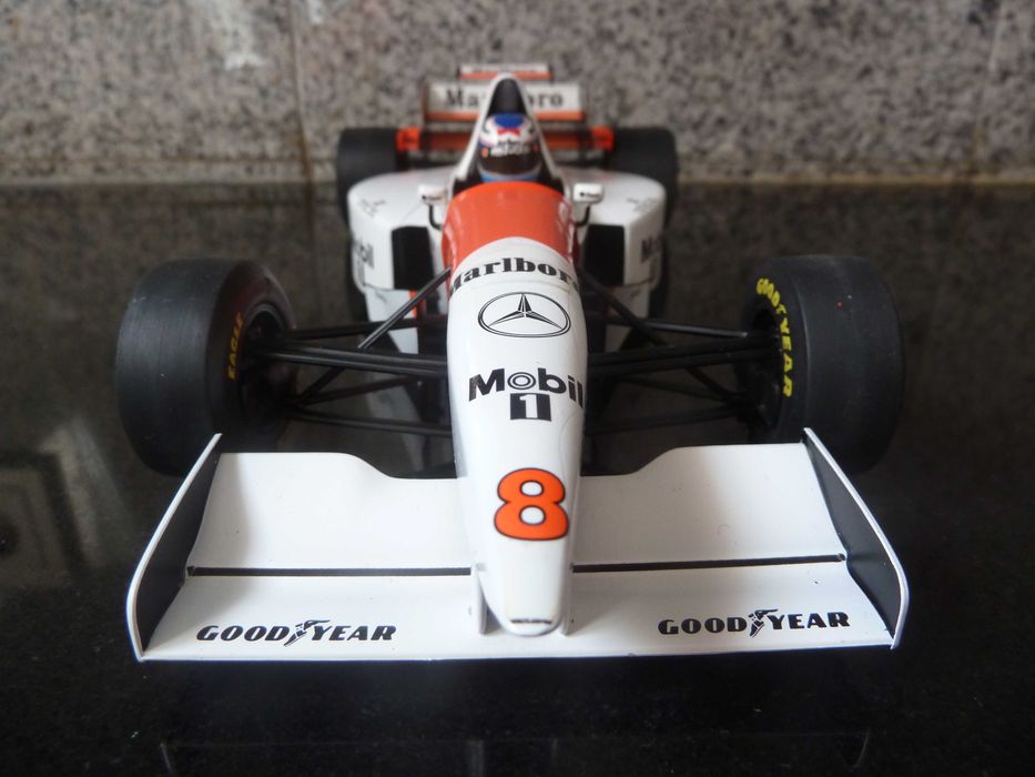 1:18 Minichamps, McLaren Mercedes MP4/10, Hakkinen, Marlboro, AutoArt