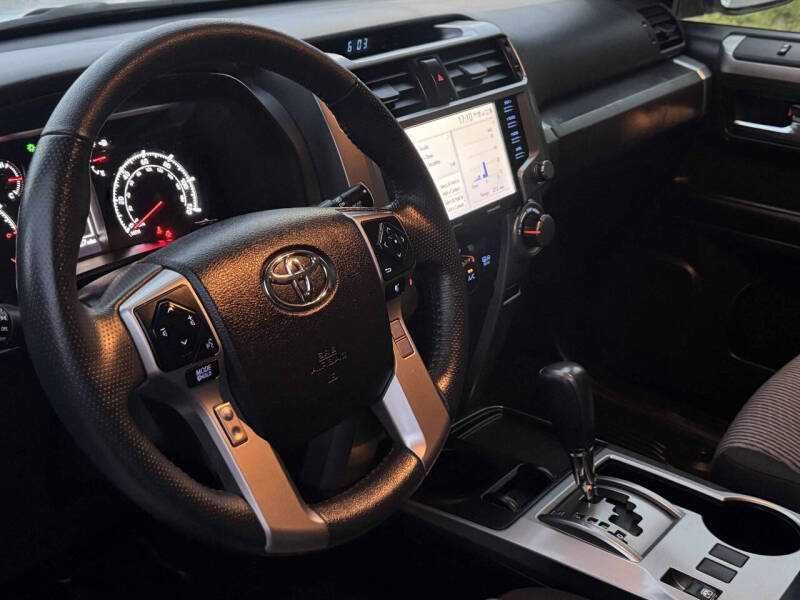 2024 Toyota 4Runner SR5