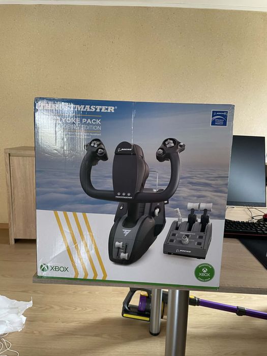 Thrustmaster Boeing yoke + przepustnica