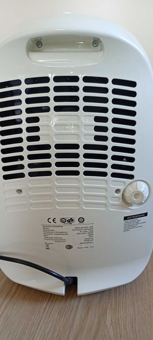 Osuszacz powietrza Equation DH-12, wydajność 12l/24h, poj. 2,5l, 20m2